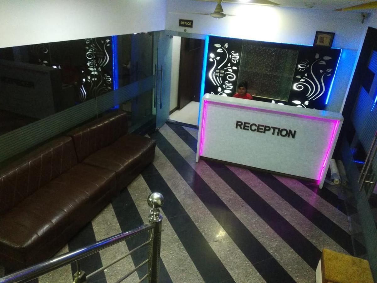 Negi'S Grand By Wb Hotels Kanpur Exterior photo