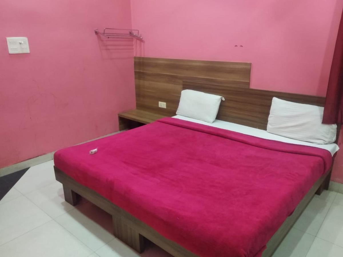 Negi'S Grand By Wb Hotels Kanpur Exterior photo